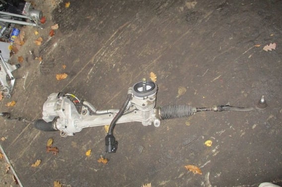 HYUNDAI TUCSON III LIFT MAGLOWNICA 57700D7600