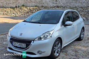 Peugeot 208 Crossover 2014