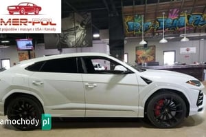 Lamborghini Urus SUV 2021