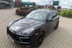 Porsche Cayenne SUV 2014