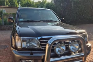 Toyota Land Cruiser SUV 2001