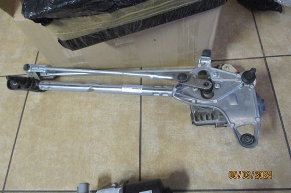 FORD FOCUS MK4 MECHANIZM WYCIERACZEK JX7B-17500-AB
