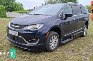 Chrysler Pacifica Van 2018