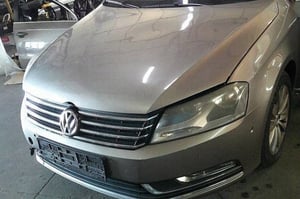 VW PASSAT B7 MASKA ZDERZAK BŁOTNIKI LAMPY PAS PRZÓD LA8X