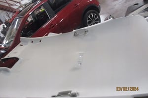 VW GOLF VII 3D PODSUFITKA OSŁONY UCHWYTY ZESTAW
