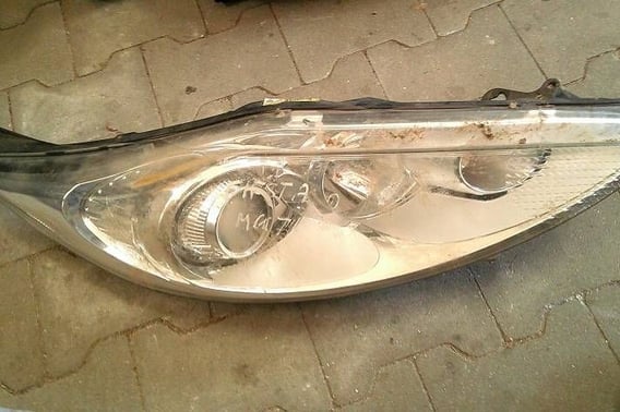 FORD FIESTA MK7 LAMPA PRZÓD PRAWA 8A61-13W029-CF EU