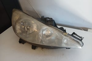 PEUGEOT 207 LAMPA PRZÓD PRAWA 9649986180