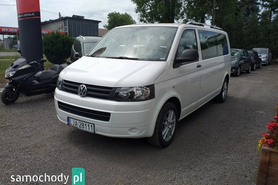 Volkswagen Caravelle Bus 2013