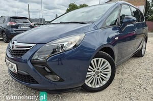 Opel Zafira Minivan 2016