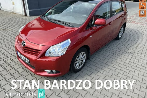 Toyota Verso Minivan 2011
