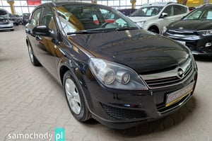Opel Astra Hatchback 2011