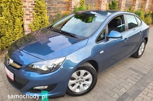 Opel Astra Sedan 2015