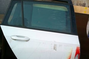 VW GOLF VIII KOMBI DRZWI TYŁ PRAWE LC9A