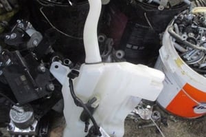 FORD KUGA MK2 13- ZBIORNICZEK SPRYSKIWACZY XENON