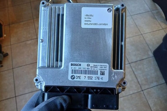 BMW 3 E90 E87 MODUŁ STEROWNIK SILNIKA 7552176-01