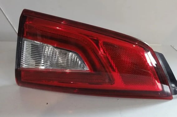 NISSAN QASHQAI J11 TYLNA LAMPA W KLAPĘ PRAWA/LEWA 26550-4EA50