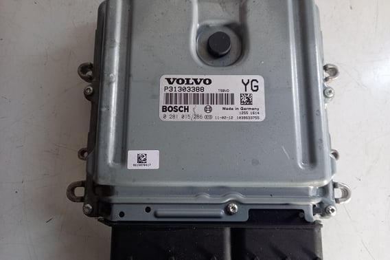 VOLVO V70 III MODUŁ STEROWNIK SILNIKA P31303388