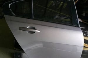 JAGUAR XE X760 20R DRZWI TYŁ PRAWE/LEWE 1DF