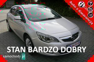 Opel Astra Hatchback 2011