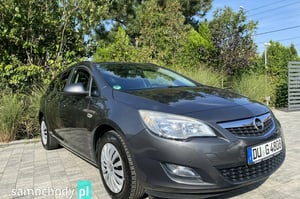 Opel Astra Kombi 2012