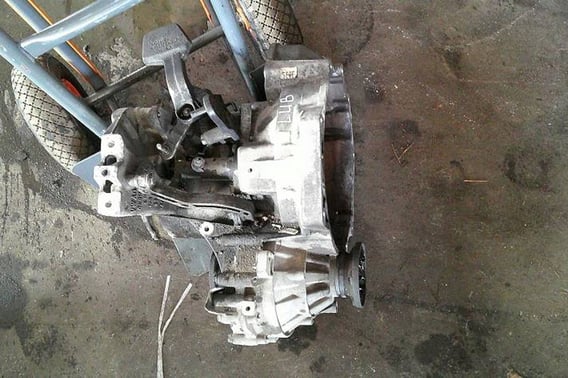 VW GOLF VI 1,6TDI SKRZYNIA BIEGÓW LUB LVB