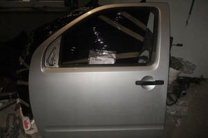 NISSAN NAVARA D40 DRZWI PRZÓD/TYŁ PRAWE KLO