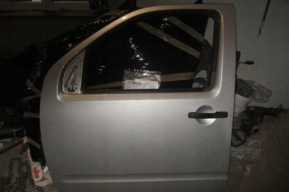 NISSAN NAVARA D40 DRZWI PRZÓD/TYŁ PRAWE KLO