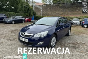 Opel Astra Hatchback 2011
