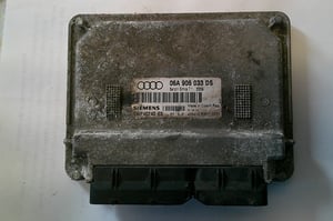 AUDI A3 8L 1,6SR STEROWNIK SILNIKA 06A906033DS