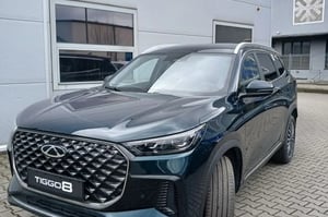 Osobowe Tiggo 8 SUV 2025