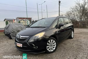 Opel Zafira Minivan 2015