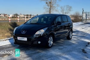 Peugeot 5008 Minivan 2011