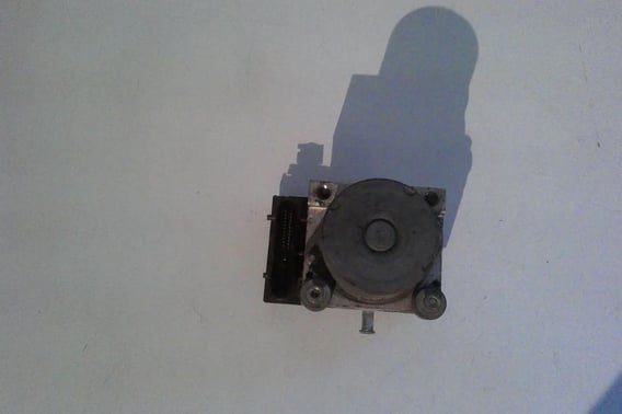NISSAN QASHQAI J10 POMPA ABS 265800609