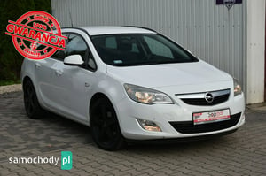 Opel Astra Hatchback 2011