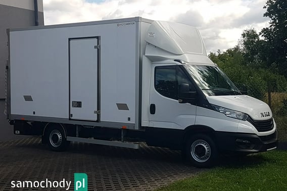 IVECO Daily Kontener 2023