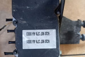 VW POLO 9N POMPA ABS 6Q0907379AA