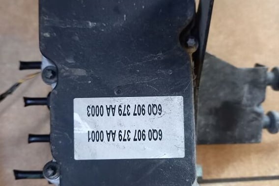 VW POLO 9N POMPA ABS 6Q0907379AA