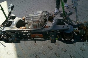TOYOTA RAV4 IV 2,5HYBRID TYLNY MOST R327W353052
