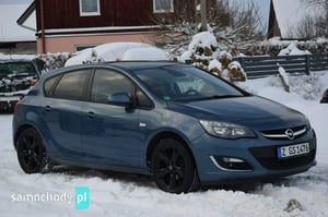 Opel Astra Hatchback 2013