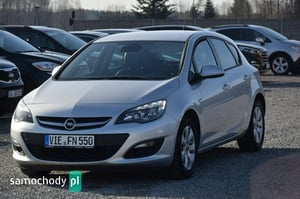 Opel Astra Hatchback 2015