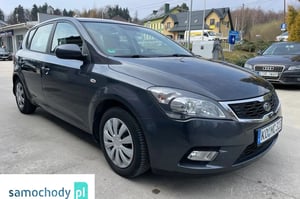 Osobowe Ceed Hatchback 2010