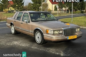 Lincoln Town Car Sedan 1991