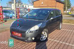 Peugeot 5008 Minivan 2013