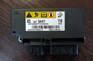 OPEL INSIGNIA A MODUŁ SENSOR PODUSZEK 13575447