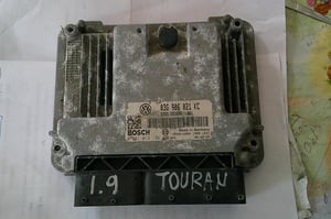 VW TOURAN 1,9TDI STEROWNIK SILNIKA 03G906021KC