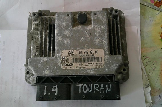 VW TOURAN 1,9TDI STEROWNIK SILNIKA 03G906021KC