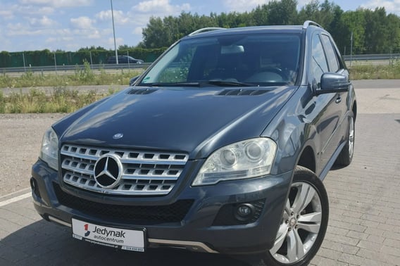 Mercedes-Benz ML-Klasa SUV 2012