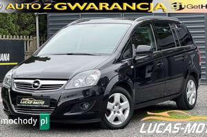 Opel Zafira Minivan 2011