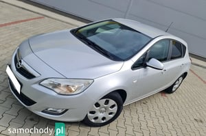 Opel Astra Hatchback 2011