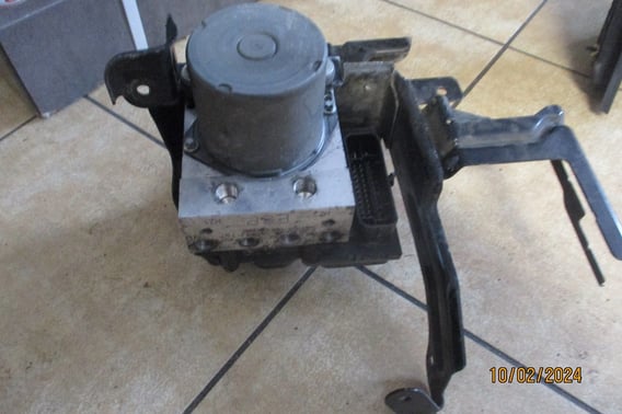AUDI A4 B7 EXEO POMPA ABS 8E0910517H